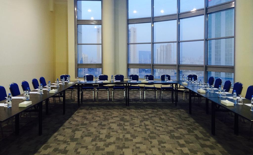 Tulip Hotel & Suites Manama Luaran gambar